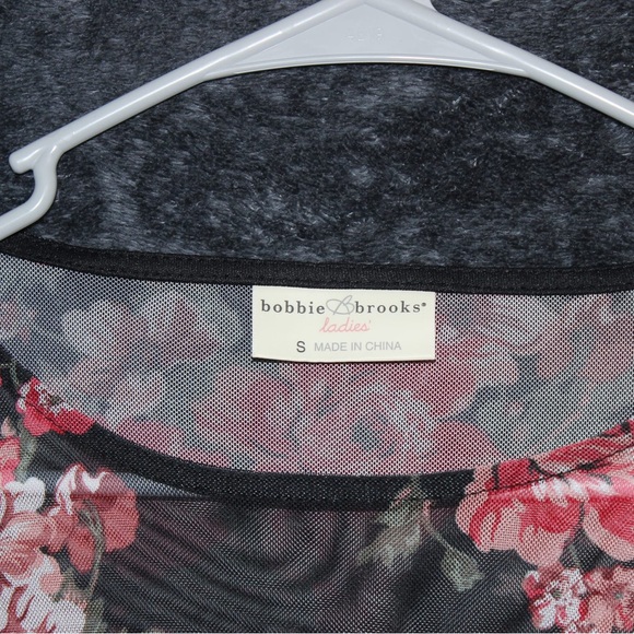 NWT Bobbie & Brooks Black and Pink Floral Pheasant Top - Picture 2 of 5